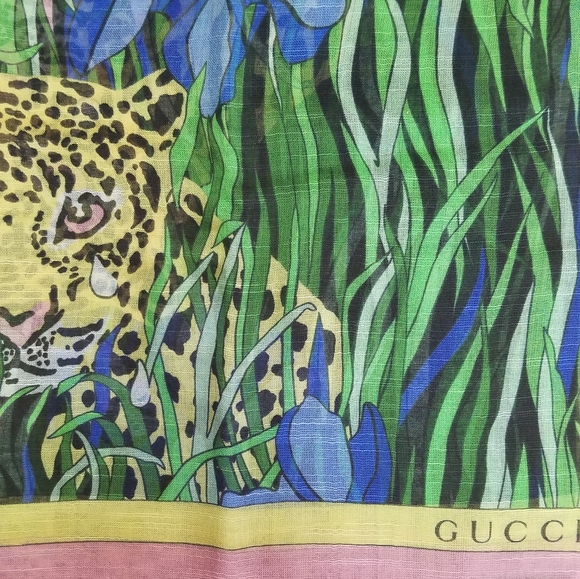 New Women's "GUCCI" Scarf - Picture 6 of 6